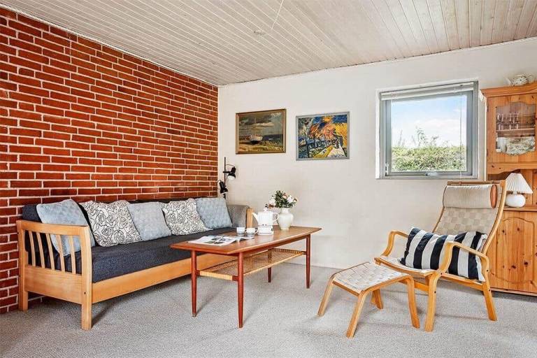 Vacation home with grill, yard & patio — photo 3