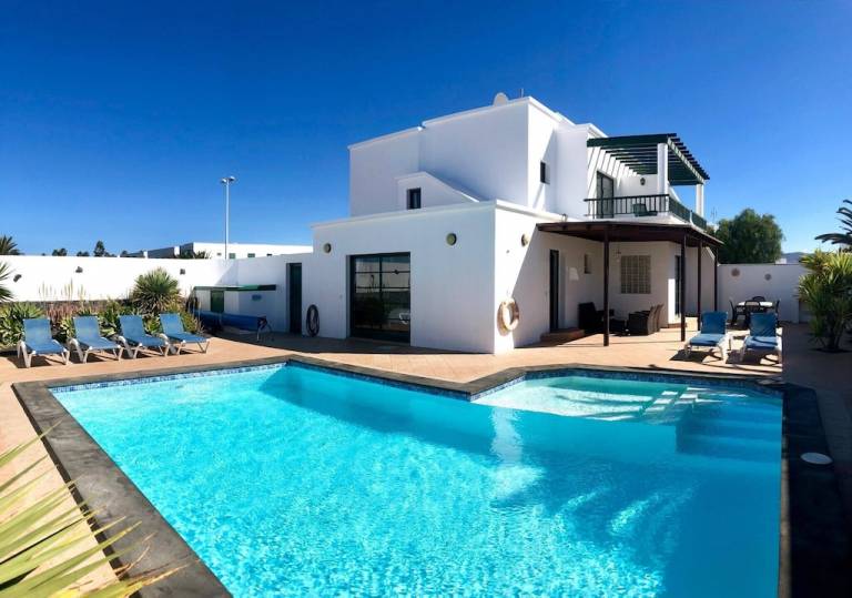 Villa  Playa Blanca