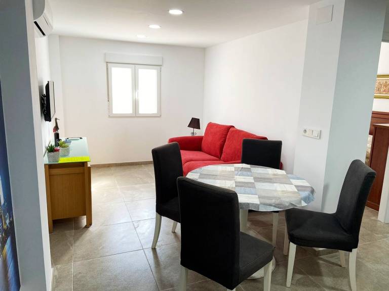 Family-oriented apartment | City view | Pets allowed — photo 5