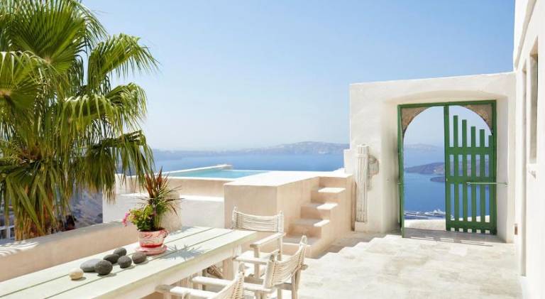 Child-friendly lovely villa with hot tub, yard & grill | Good for workation | Pet-friendly in Santorini