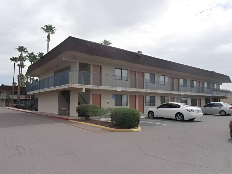 Super Inn Motel in Tucson, AZ