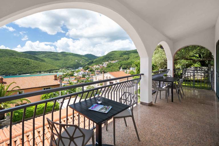 Apartment with grill & garden in Labin