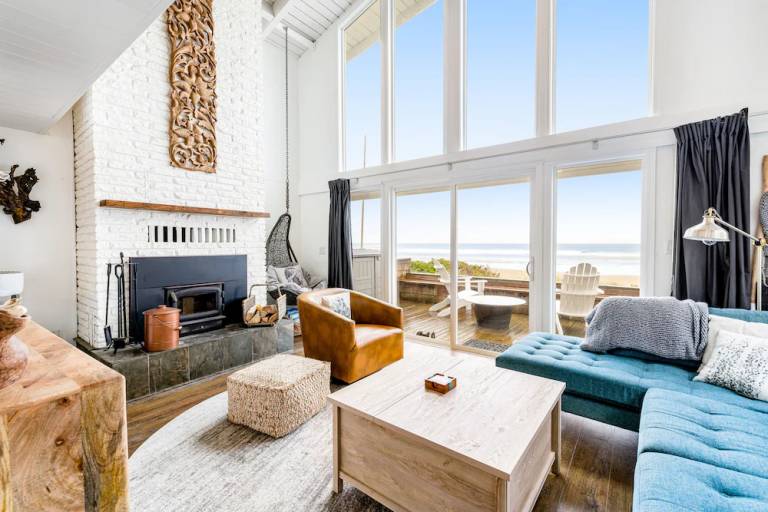 House  Rockaway Beach