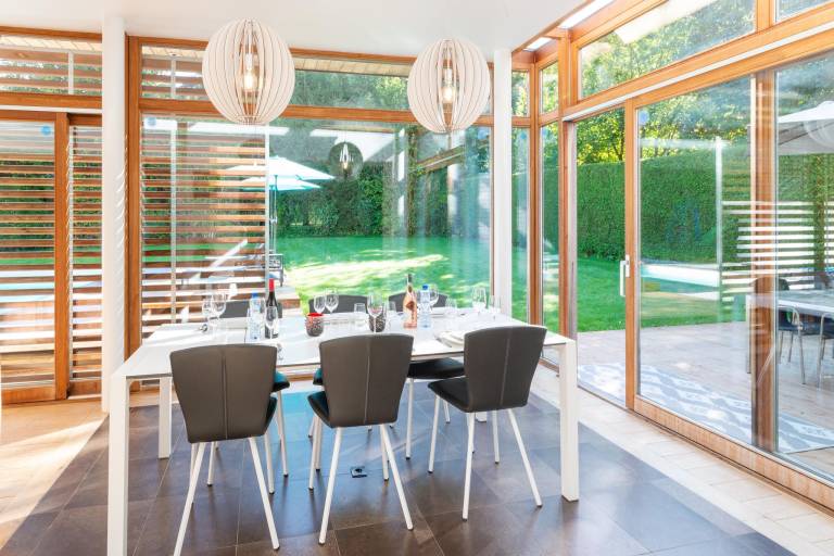 Children-friendly vacation home with patio, grill & private pool | Pets allowed — photo 4