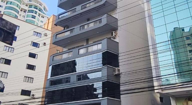Apto na Av. Brasil – 1 suite 2 dorm — photo 5