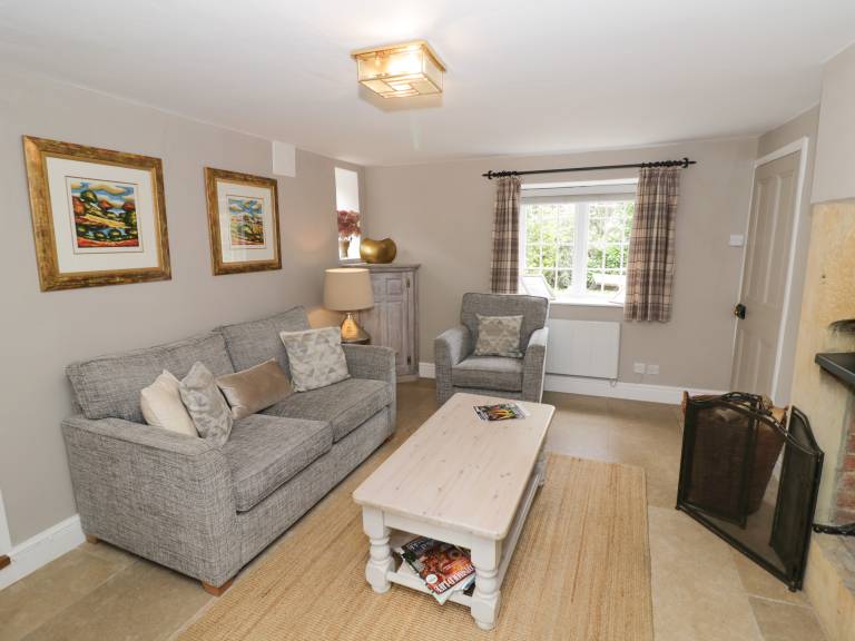 Family-oriented cottage with yard | Pet-friendly — photo 4