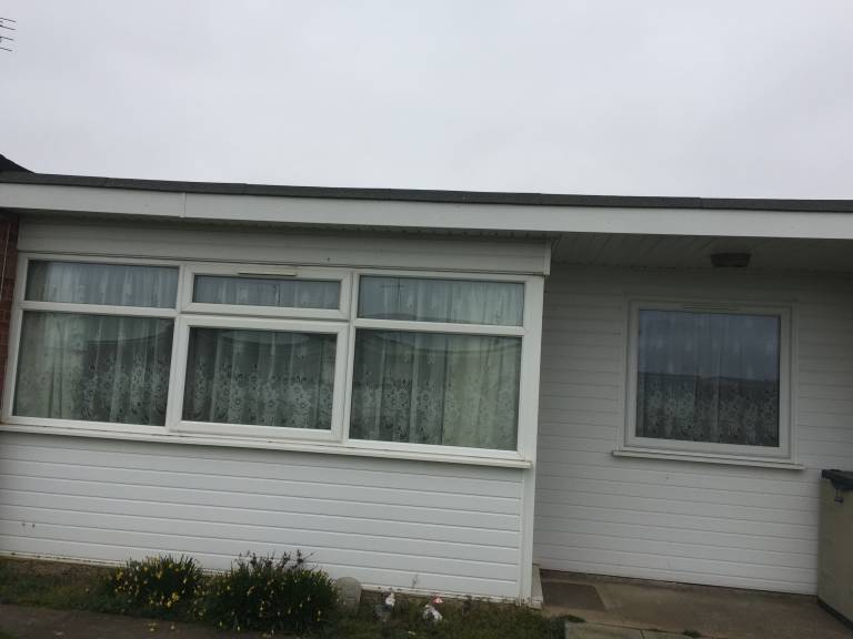 2 bed dog friendly chalet on sunbeach Scratby in Great Yarmouth