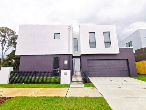 House  West Hoxton