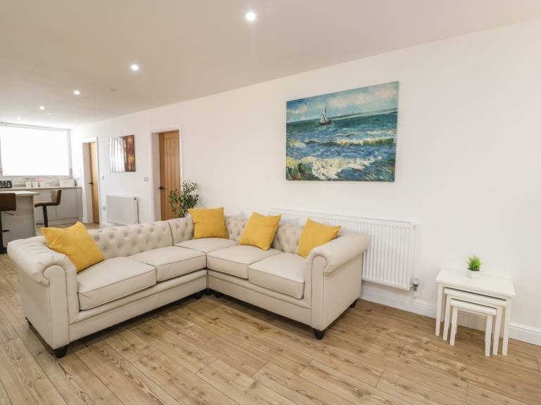 Family-oriented cottage | Beach view | Pets allowed — photo 5