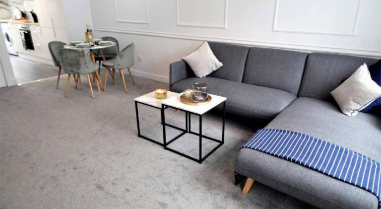 Holiday apartment with 2 rooms for 4 persons in Renfrew