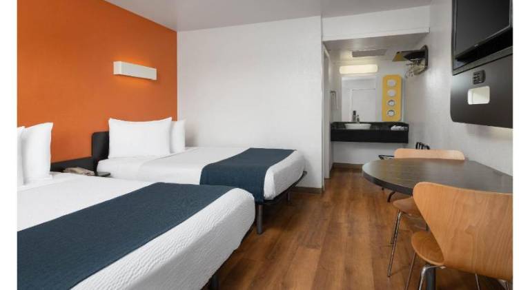 Motel 6 Green Bay, WI - Lambeau — photo 2