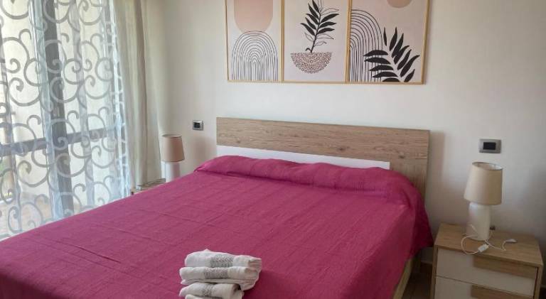 Charming vacation home with patio, yard & hot tub | Perfect for remote work | Dogs allowed in Crispiano