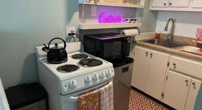 Vacation home with pool | Beach nearby | Pets allowed — photo 4