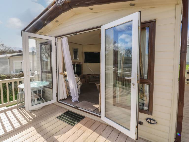 Cottage with sauna, pool & garden | Beach view — photo 2