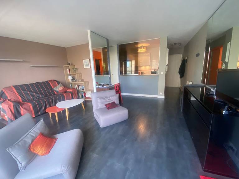 Studio in Arcachon with sea view, direct beach access, and secure parking — photo 2