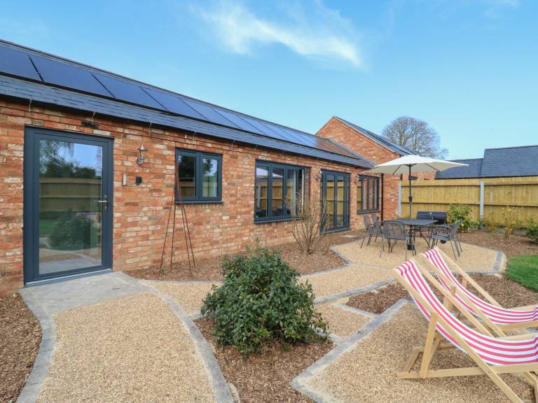 Cottage  Milton Keynes