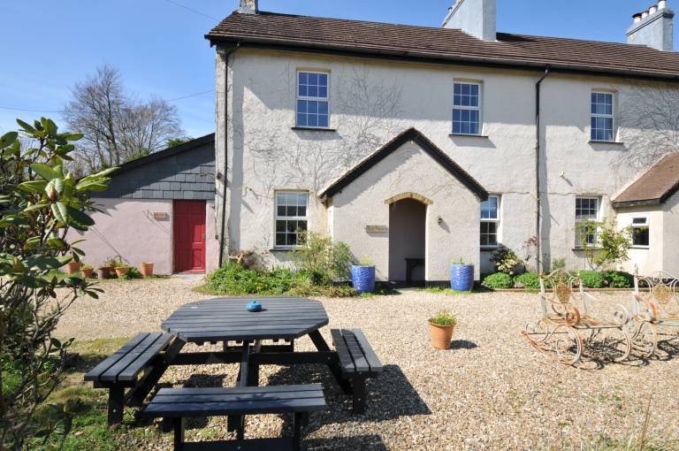 Cottage with patio & yard in Okehampton