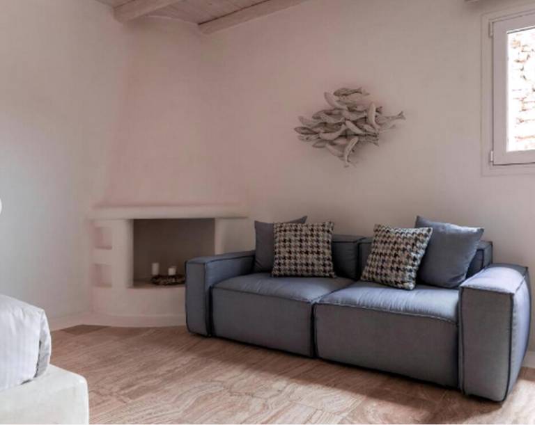 Family-friendly villa with patio & fast internet | Mountain view | Dogs allowed — photo 3
