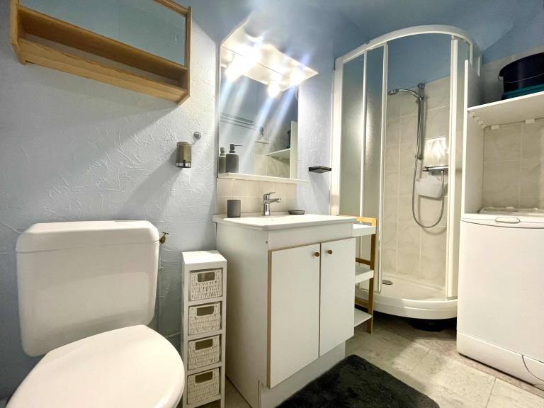 Condo with 1 room for 4 persons — photo 4