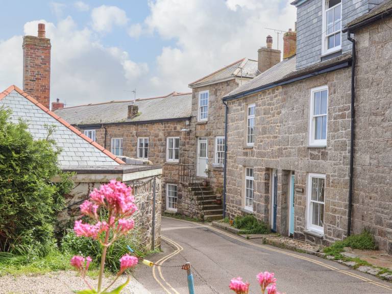 Cottage  Mousehole