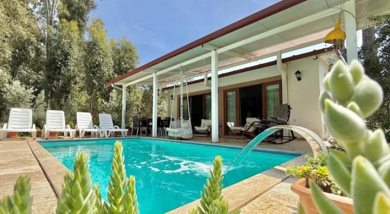 Villa with private pool, BBQ & garden in Mugla