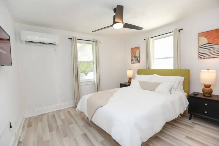 Sojourn on the Bay 2 BR Private Beach Access — photo 3