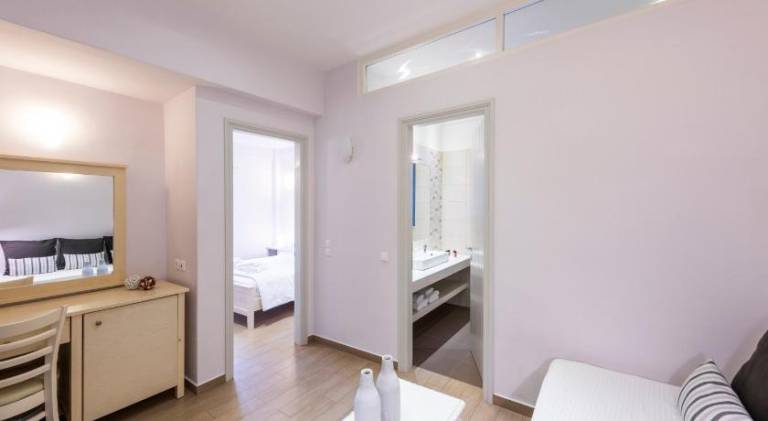 Serviced apartment with barbecue, patio & garden — photo 2