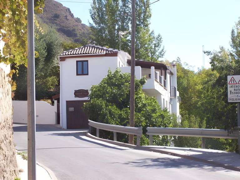 Vacation home with patio in Guejar Sierra