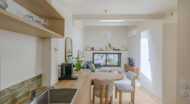 Maison Alcome - Elegant Artist's Residence with Private Garden — photo 3