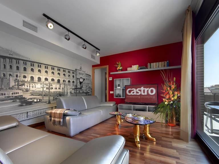 Wonderful serviced apartment with terrace | Perfect for remote work | Pet-friendly in Barcelona