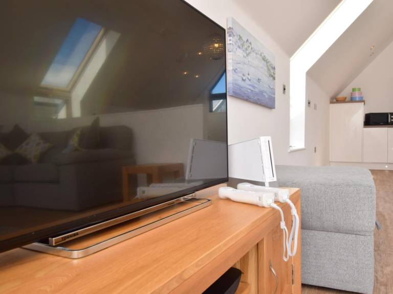 Fully equipped lovely cottage with yard & jacuzzi | Pet-friendly — photo 4