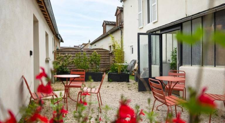 Holiday apartment with patio — photo 4