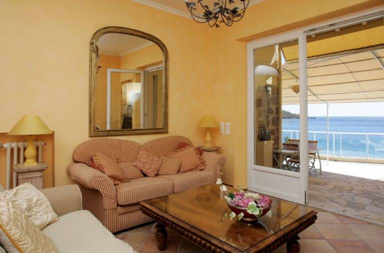 Private beach villa sea view - Th oule sur mer — photo 4