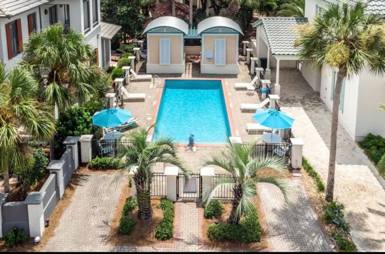 Sea La Vie in Miramar, FL