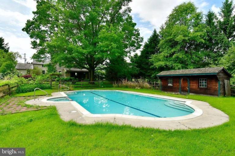 Farmhouse Kintnersville