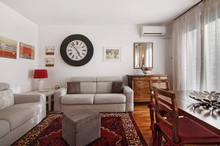 Holiday apartment | City view | Perfect for remote work — photo 3