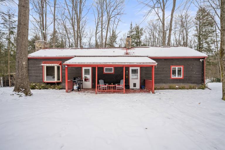 Cabin  Canisteo