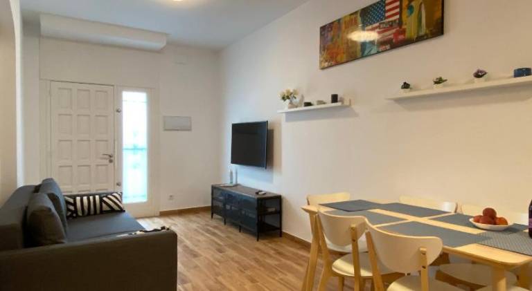 Apartments Sant Lluis CENTER, 2 min walk from the sea — photo 2