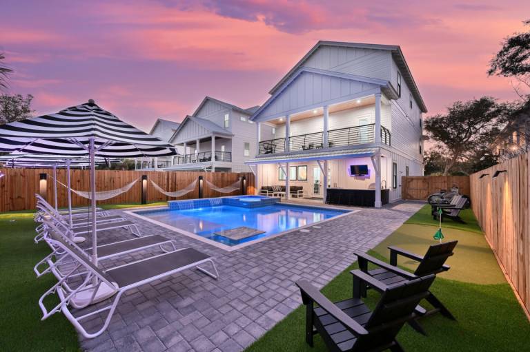 HGTV-Inspired Beach House 3-minute to the Beach! — photo 5