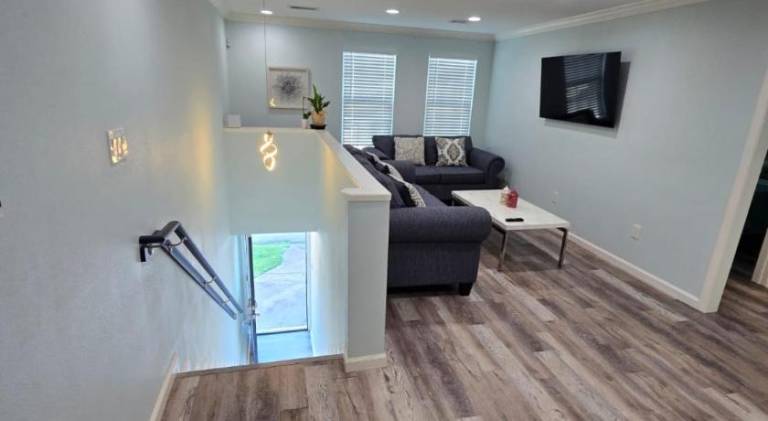 House with BBQ, patio & yard — photo 4