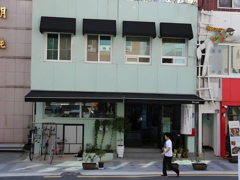 Nearest Guesthouse Jeonju in Jeonju