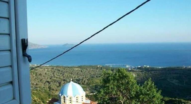 Vacation home with 2 rooms for 5 persons in Samos