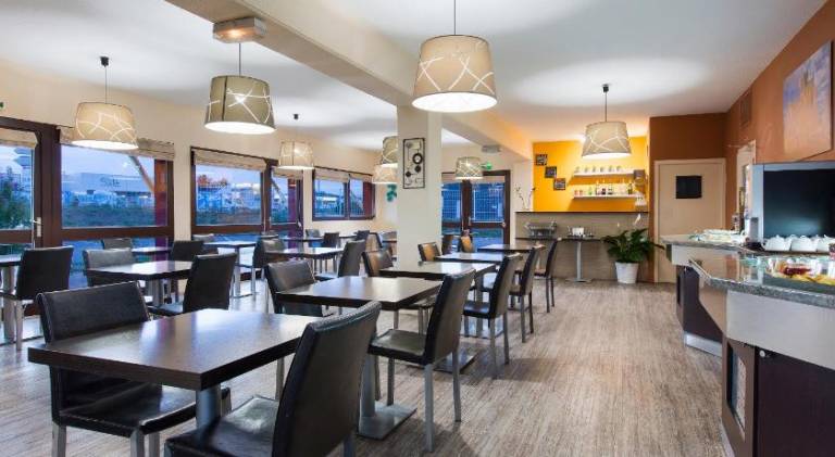 Hotel EDEN- Metz Nord ex le Berlange — photo 2