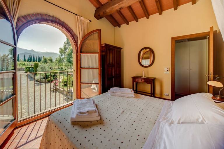Farmhouse  Tallini