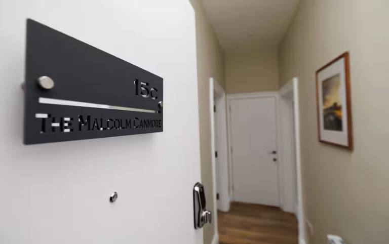 Stylish 1 Bed Apartment in the Heritage Quarter