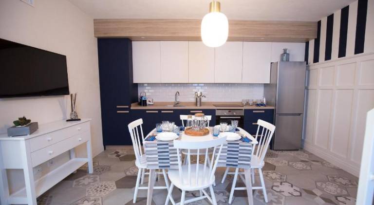 Apartment with patio & garden — photo 3
