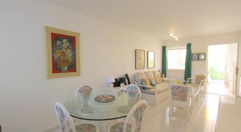 Rental apartment with patio — photo 5