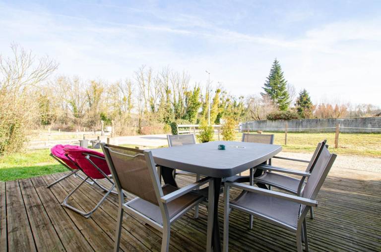 Gite with grill, garden & patio — photo 3