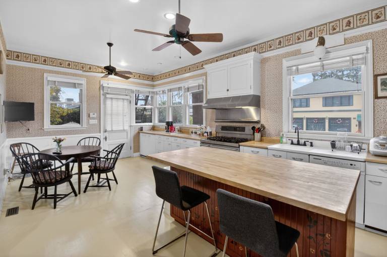 Family-oriented vacation home with yard & terrace | Pets are welcome — photo 3
