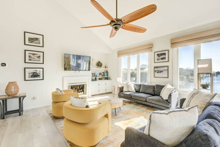 It's All Good 780 ft from the beach Private Pool, Dog Friendly, Hot Tub — photo 4